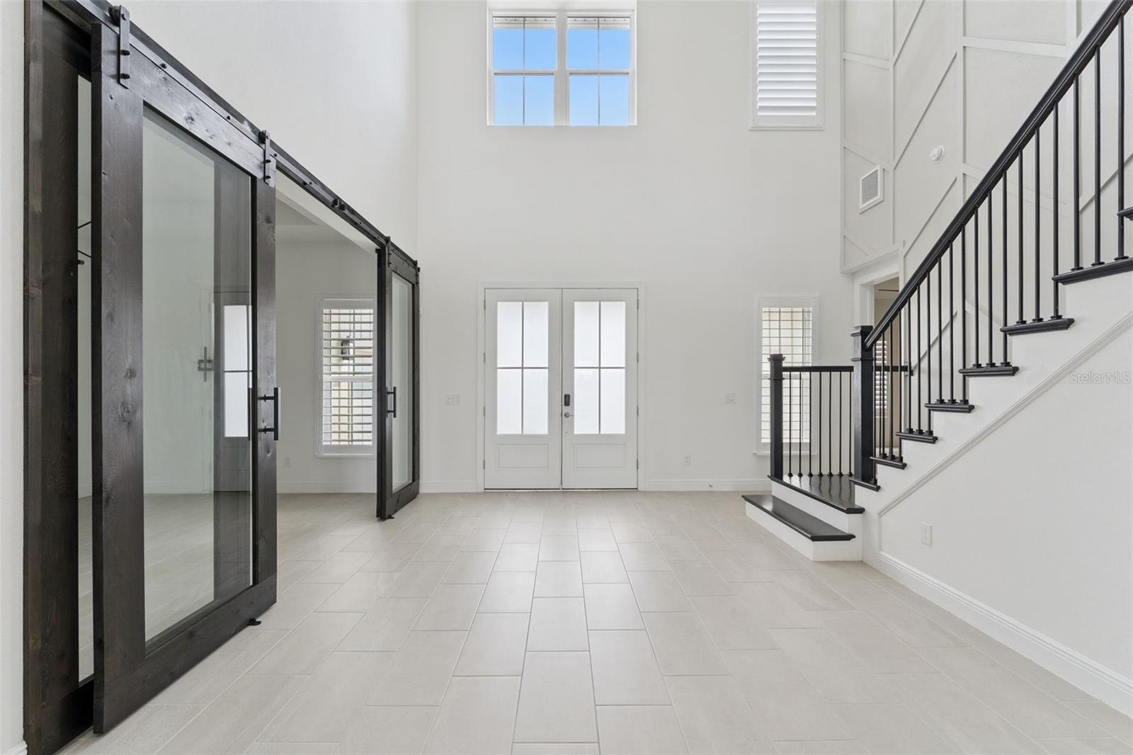 9652 ENGLISH LAUREL COURT photo 4