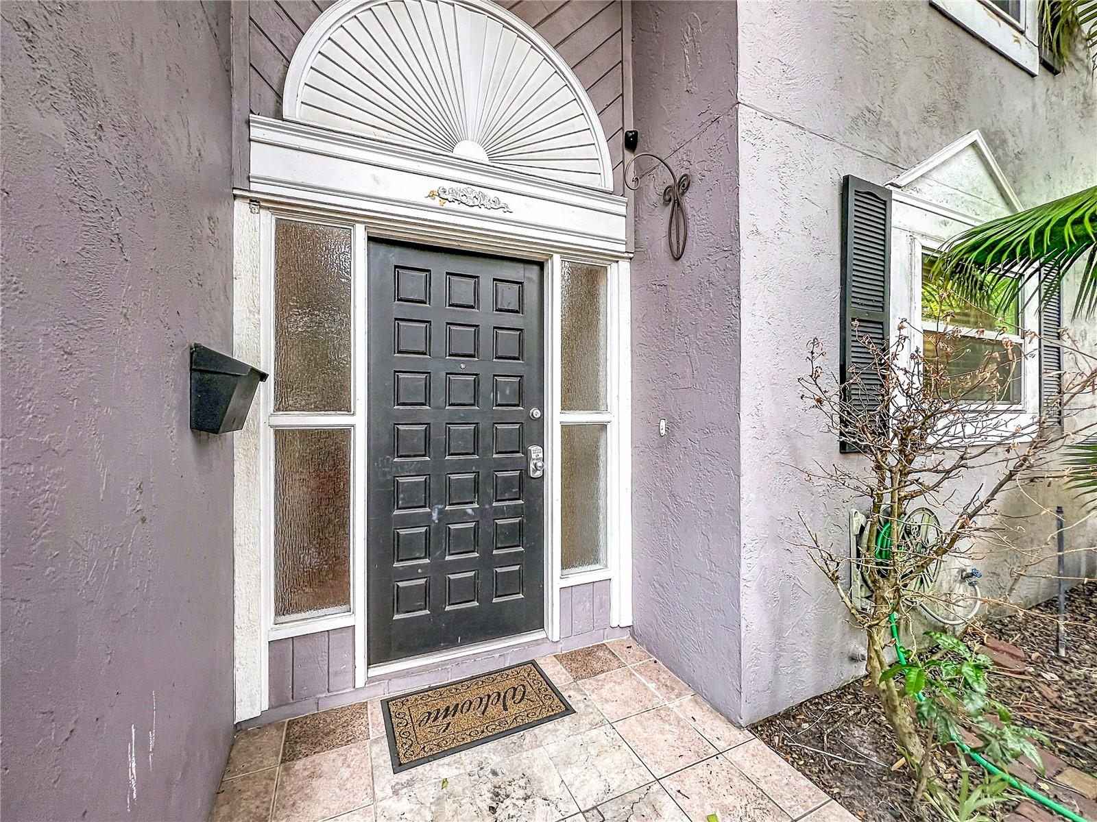 814 LAUREL AVENUE #2 photo 4