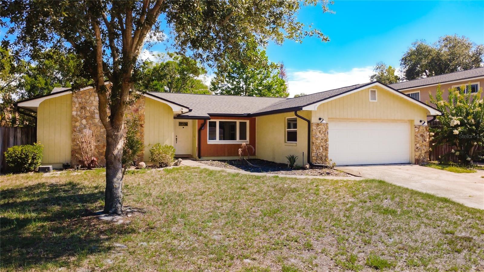 8517 CEDAR COVE COURT photo 4