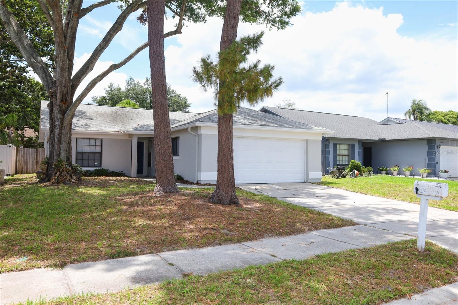 1047 ABELL CIRCLE photo 3
