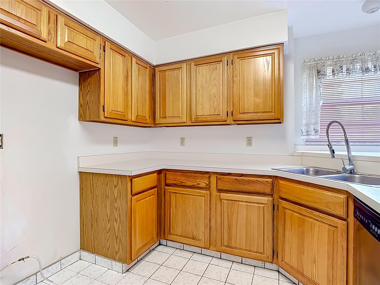 4130 BERGAMONT COURT photo 4
