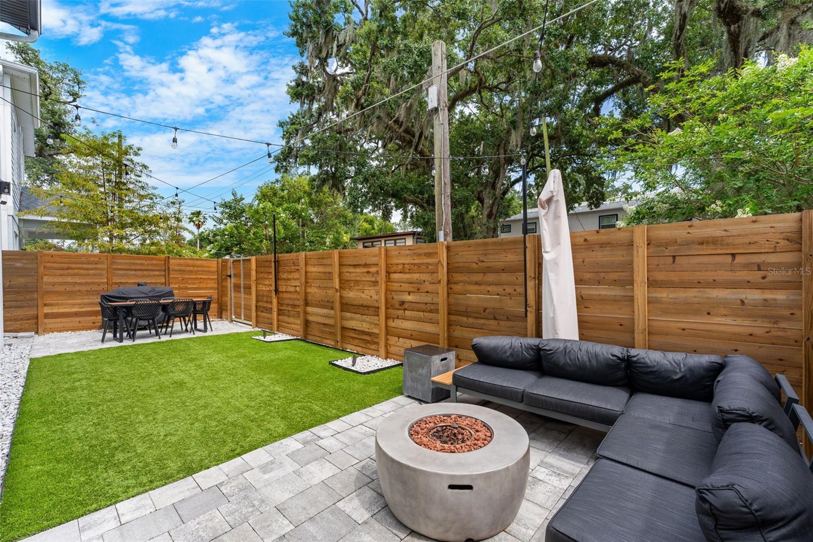 2401 AMHERST AVENUE photo 4