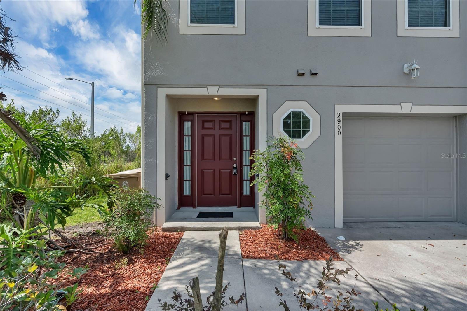 2900 CLARABELLE COURT photo 3