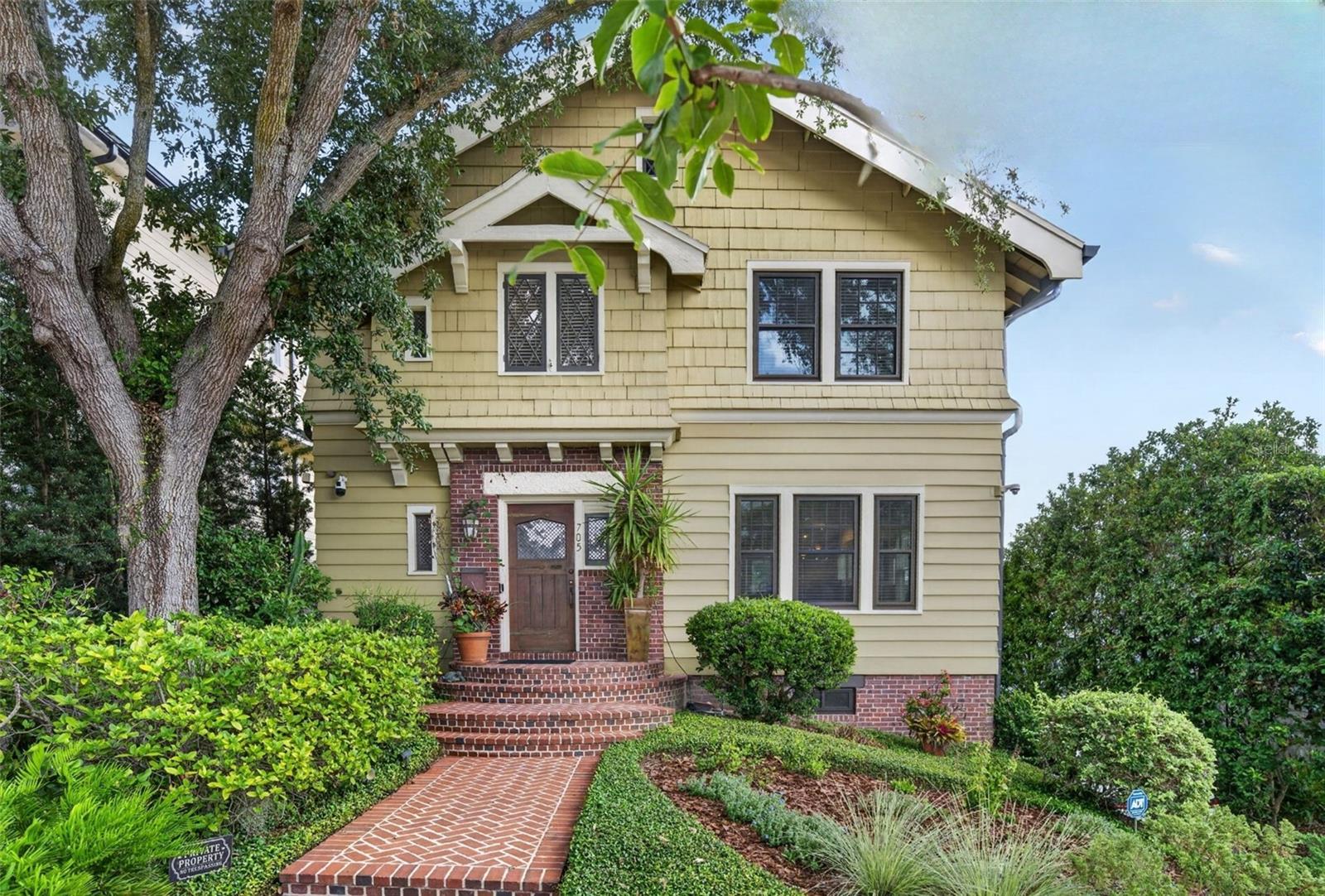 705 TERRACE BOULEVARD photo 3