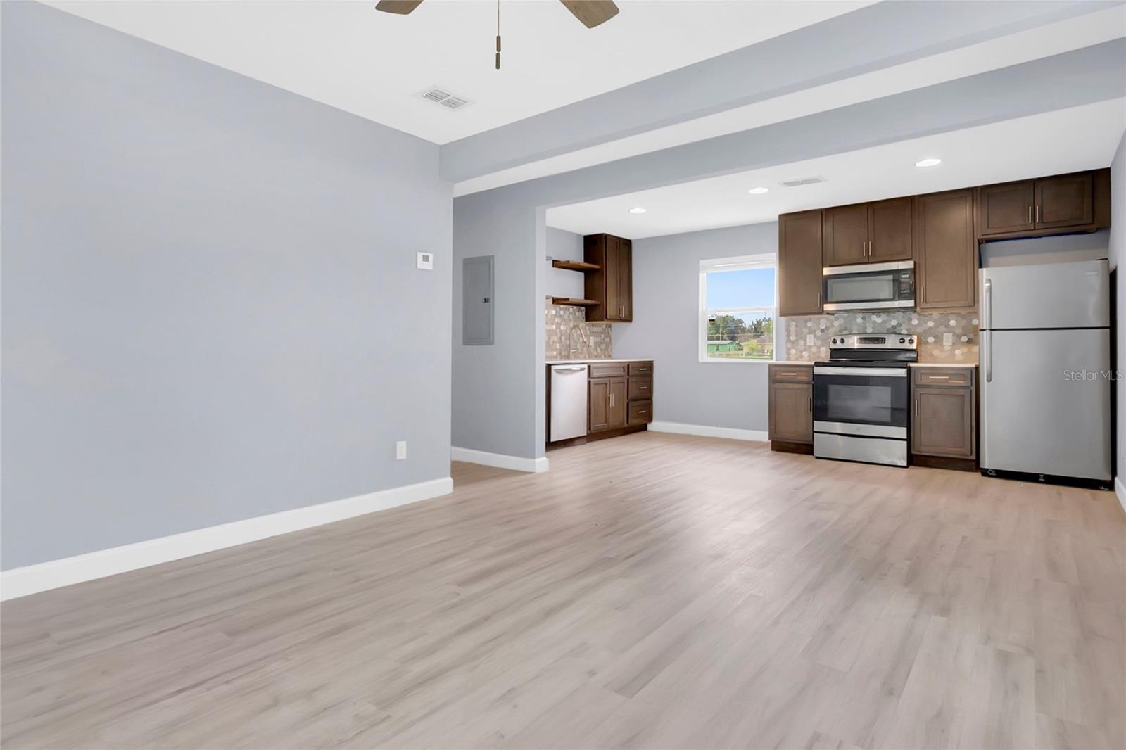 3824 JOHNSON STREET photo 5
