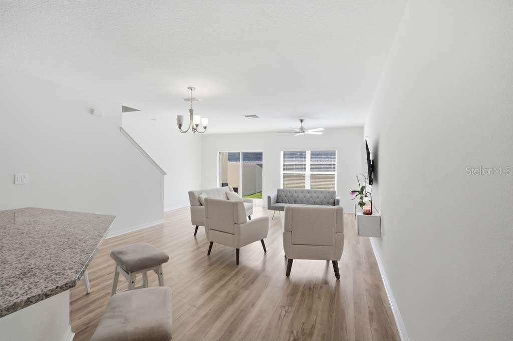 9424 WESTSIDE HILLS DRIVE photo 3