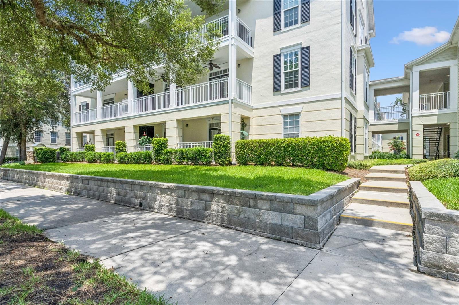 315 GRAND MAGNOLIA AVENUE #203 photo 3