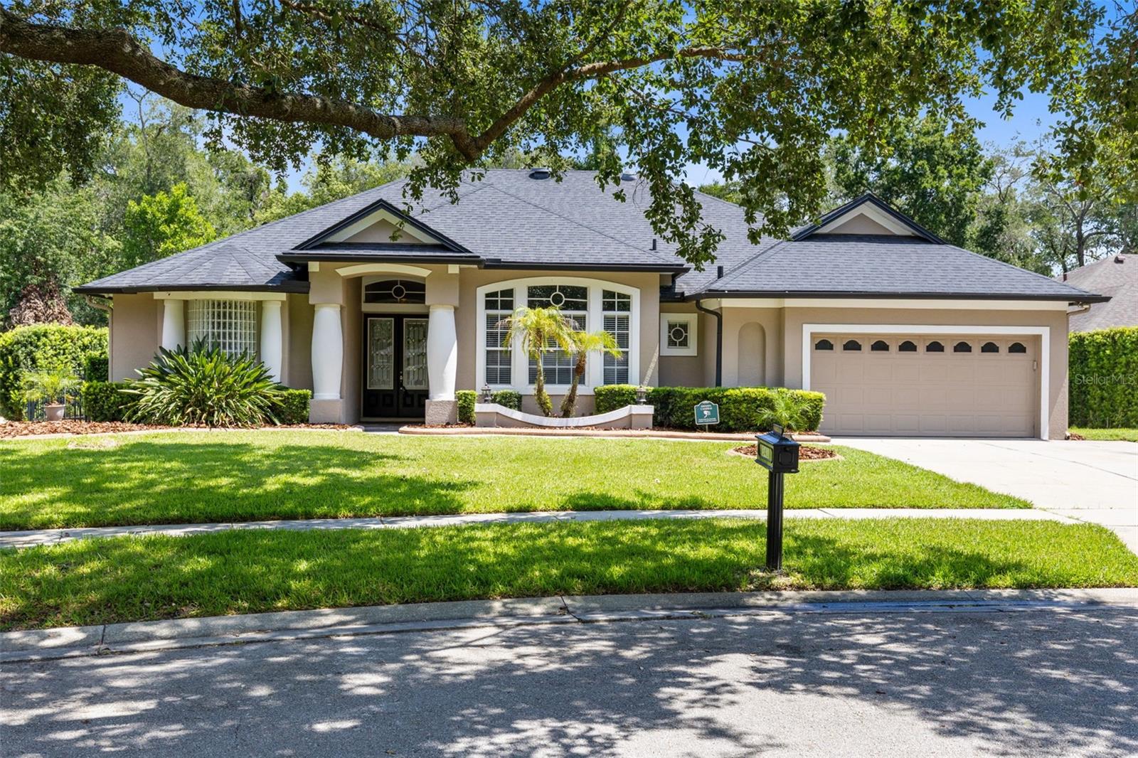 341 VERACLIFF COURT