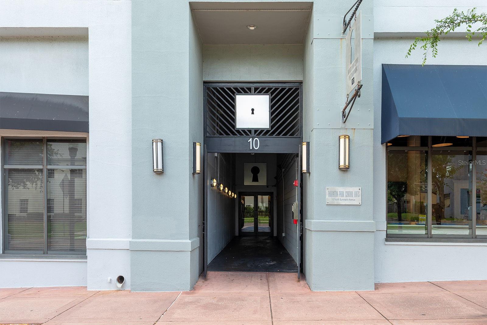 10 N SUMMERLIN AVENUE #14 photo 3