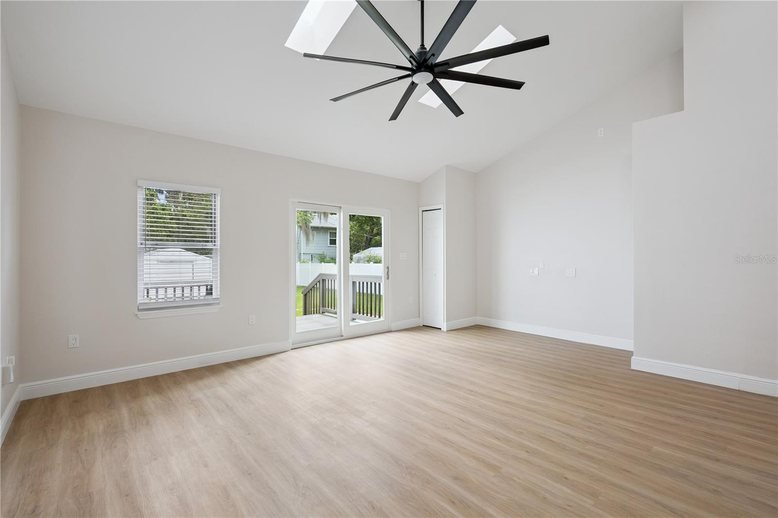 201 E MURIEL STREET photo 5