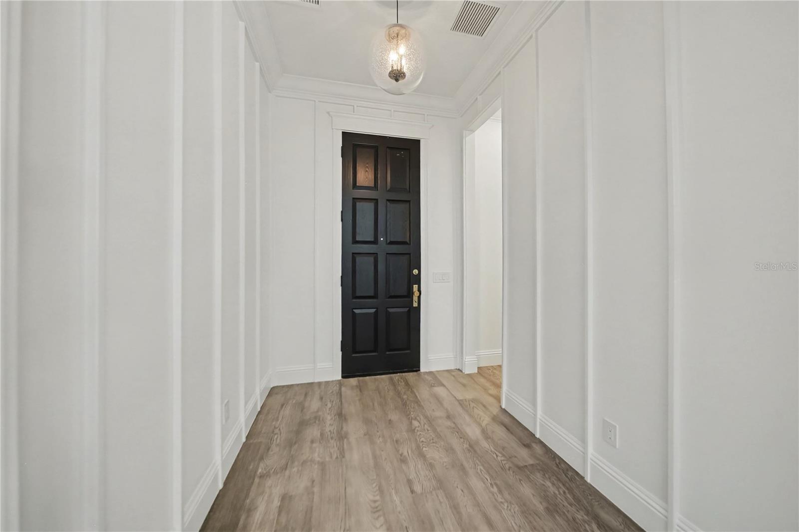 1750 WALNUT AVENUE photo 3