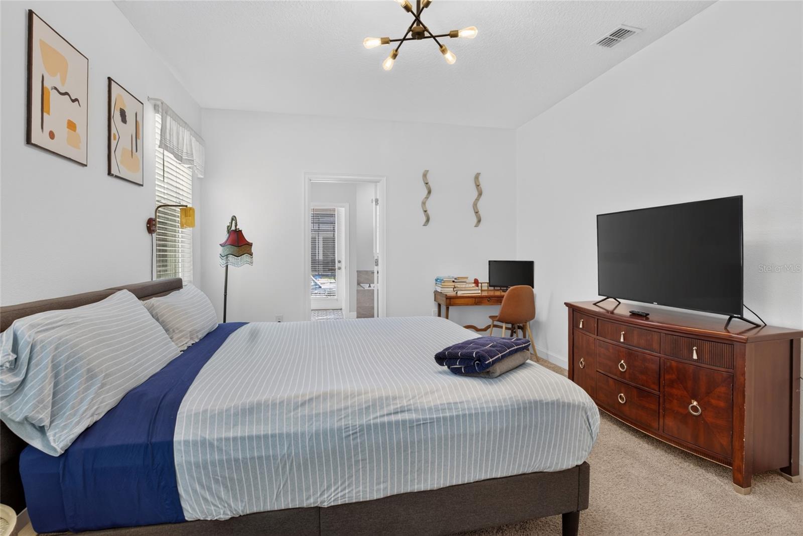 4536 Target Boulevard — photo 25 of 60
