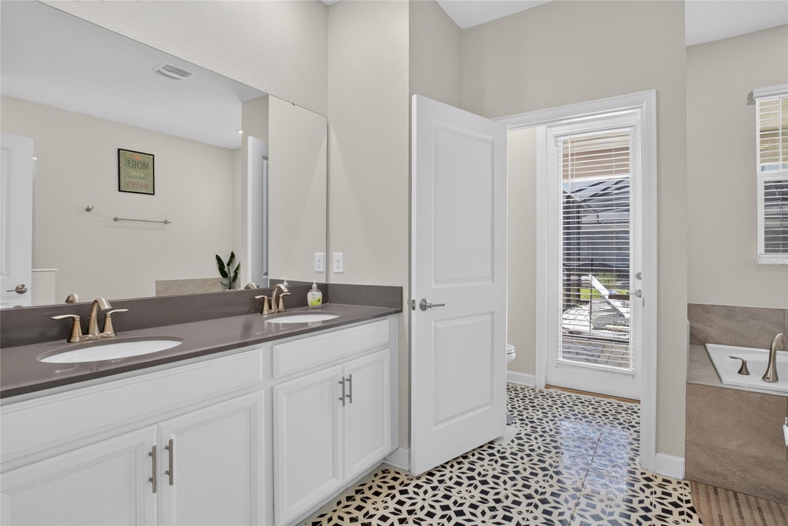 4536 Target Boulevard — photo 27 of 60
