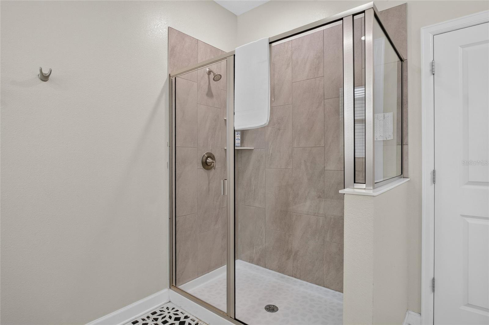 4536 Target Boulevard — photo 29 of 60
