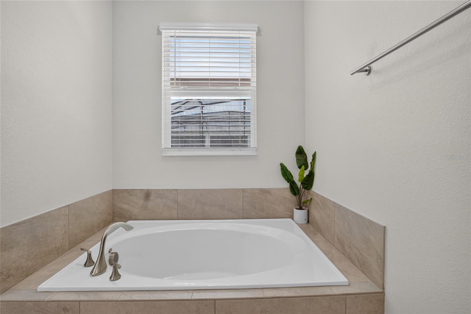 4536 Target Boulevard — photo 30 of 60