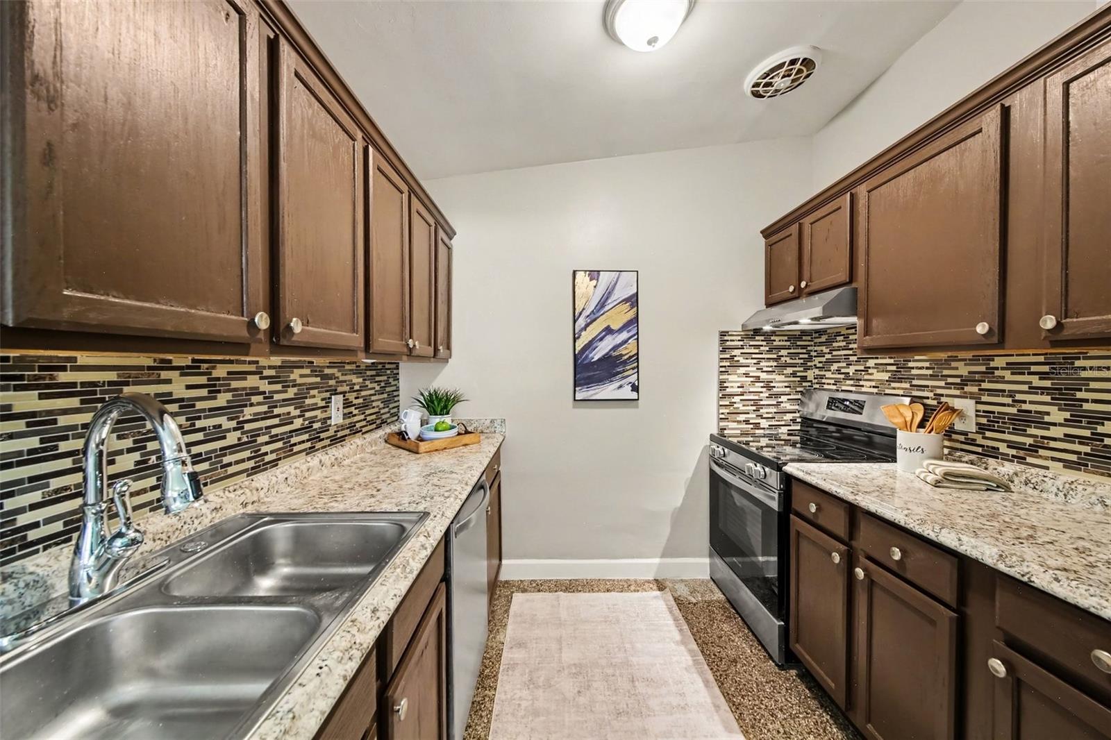 4965 ORANGE AVENUE photo 5