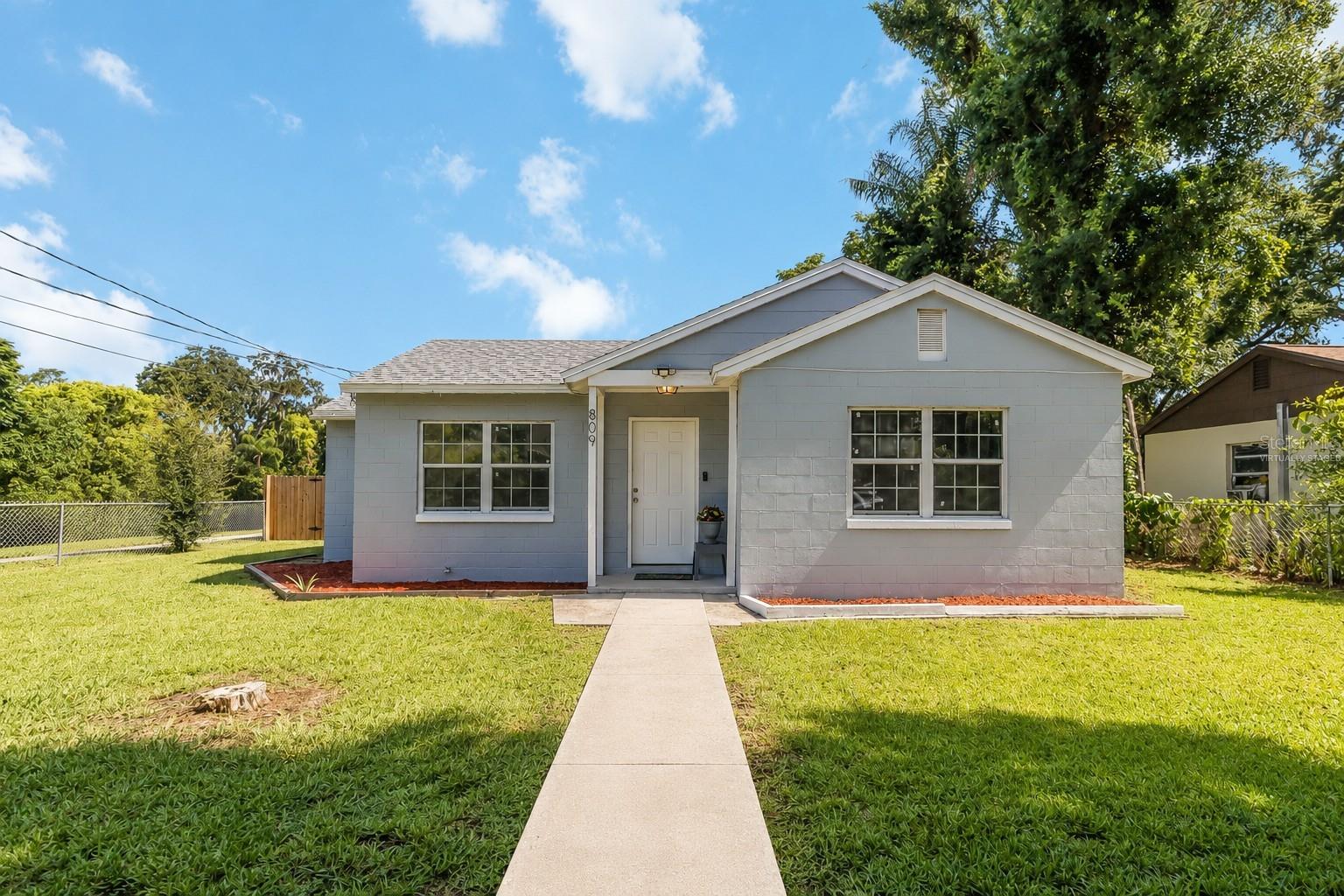 809 COLUMBIA STREET