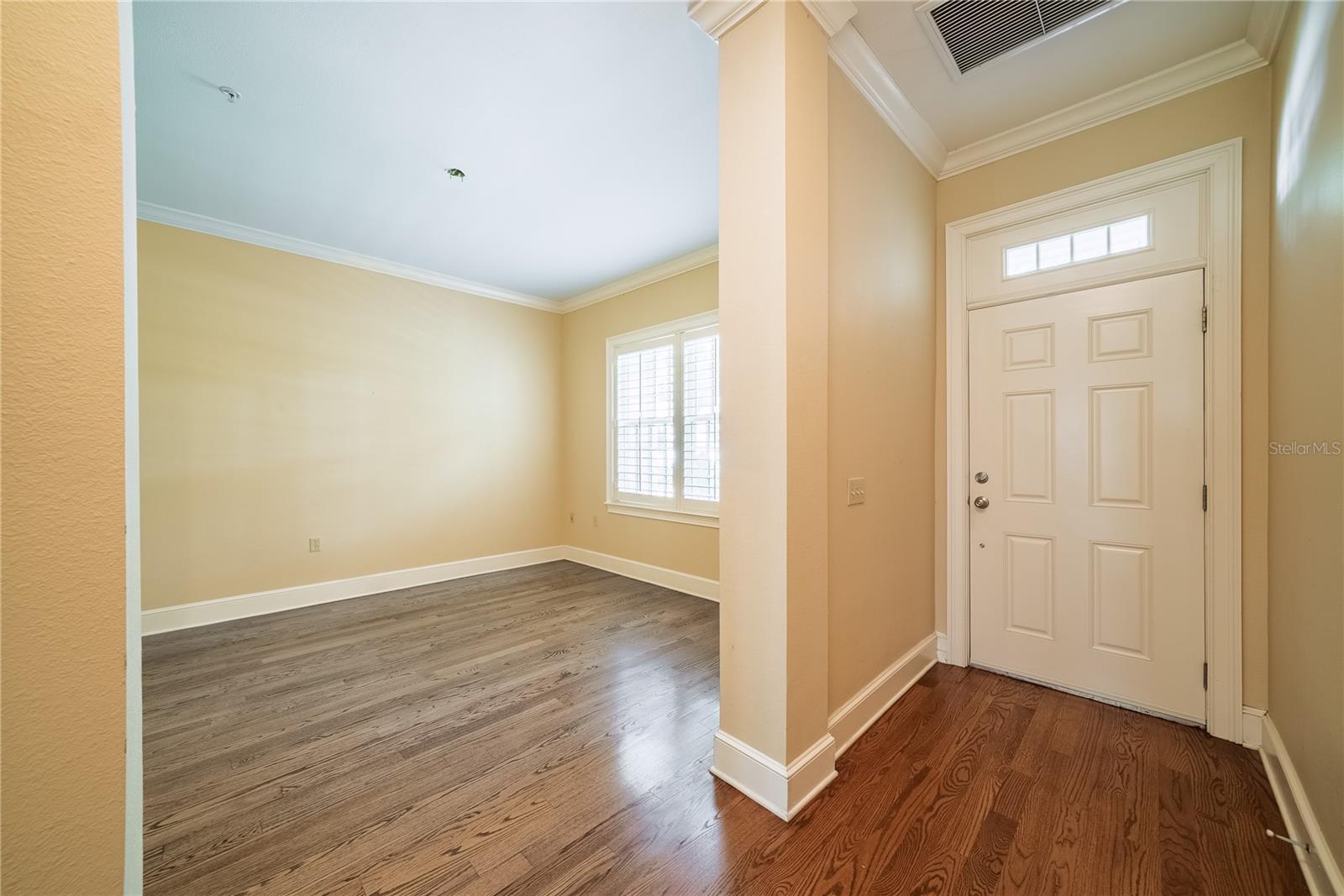 1331 COUNTRY CLUB OAKS CIRCLE photo 3