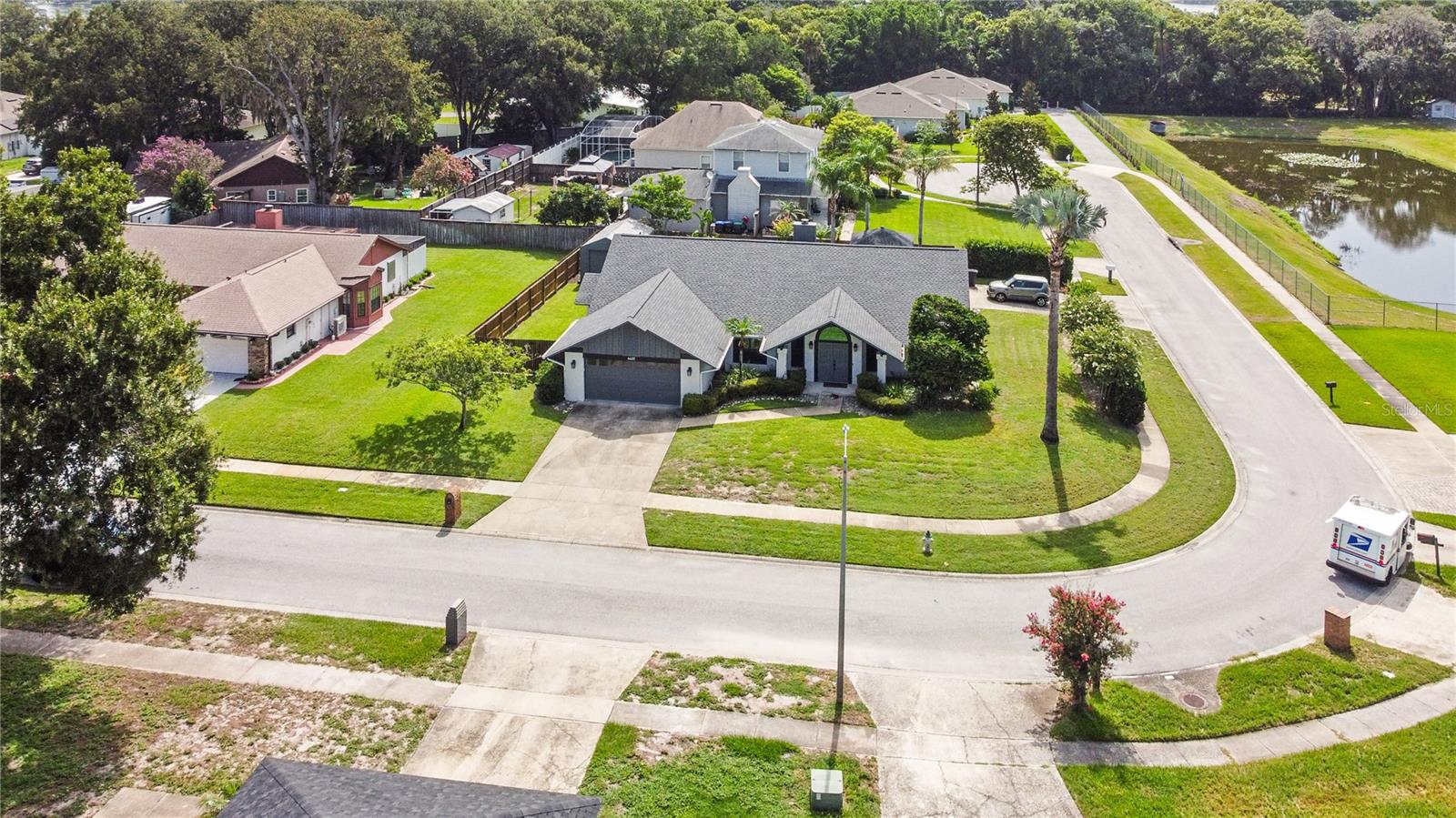 4437 GLENMOOR COURT photo 3