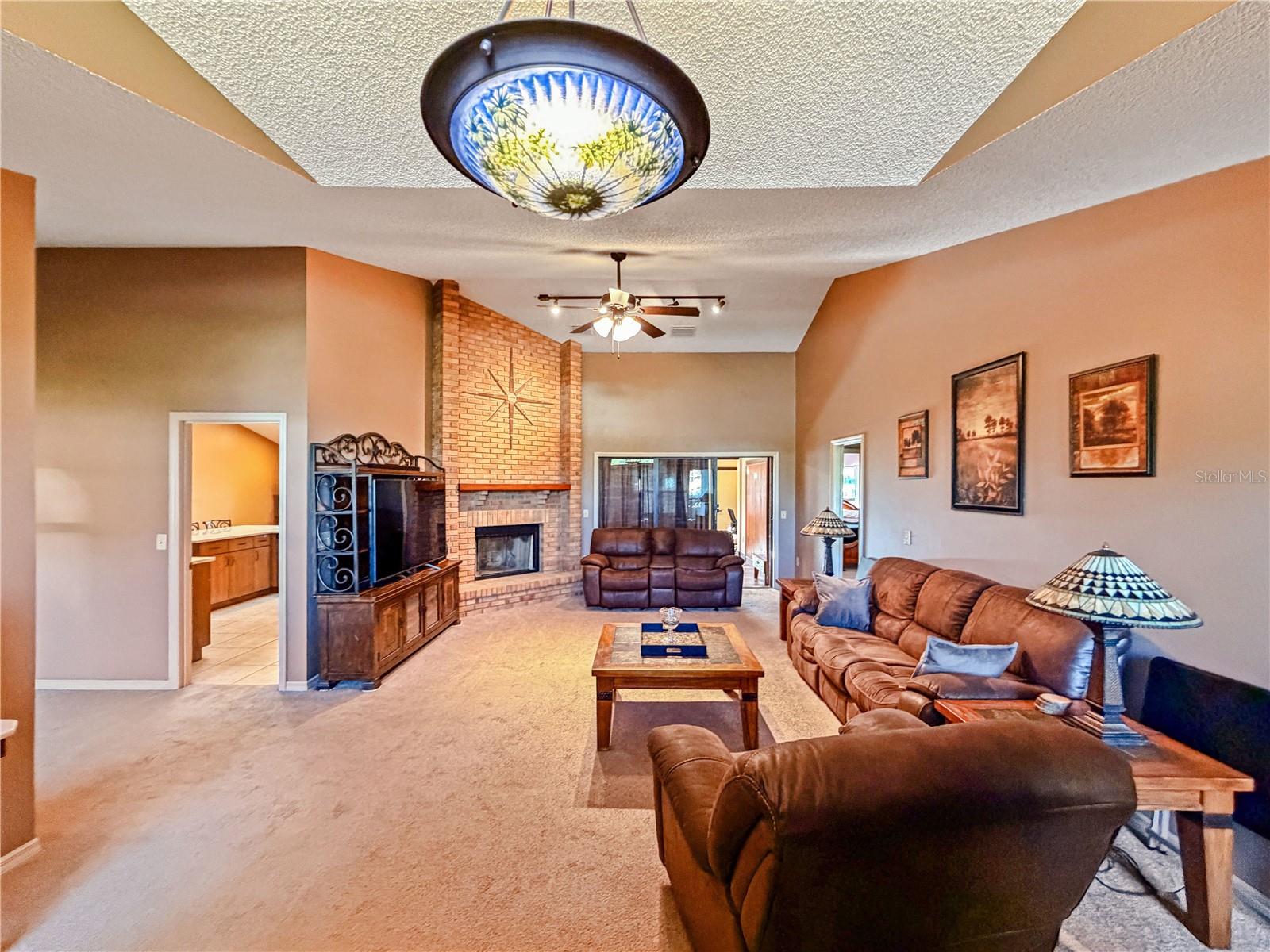 4437 GLENMOOR COURT photo 5