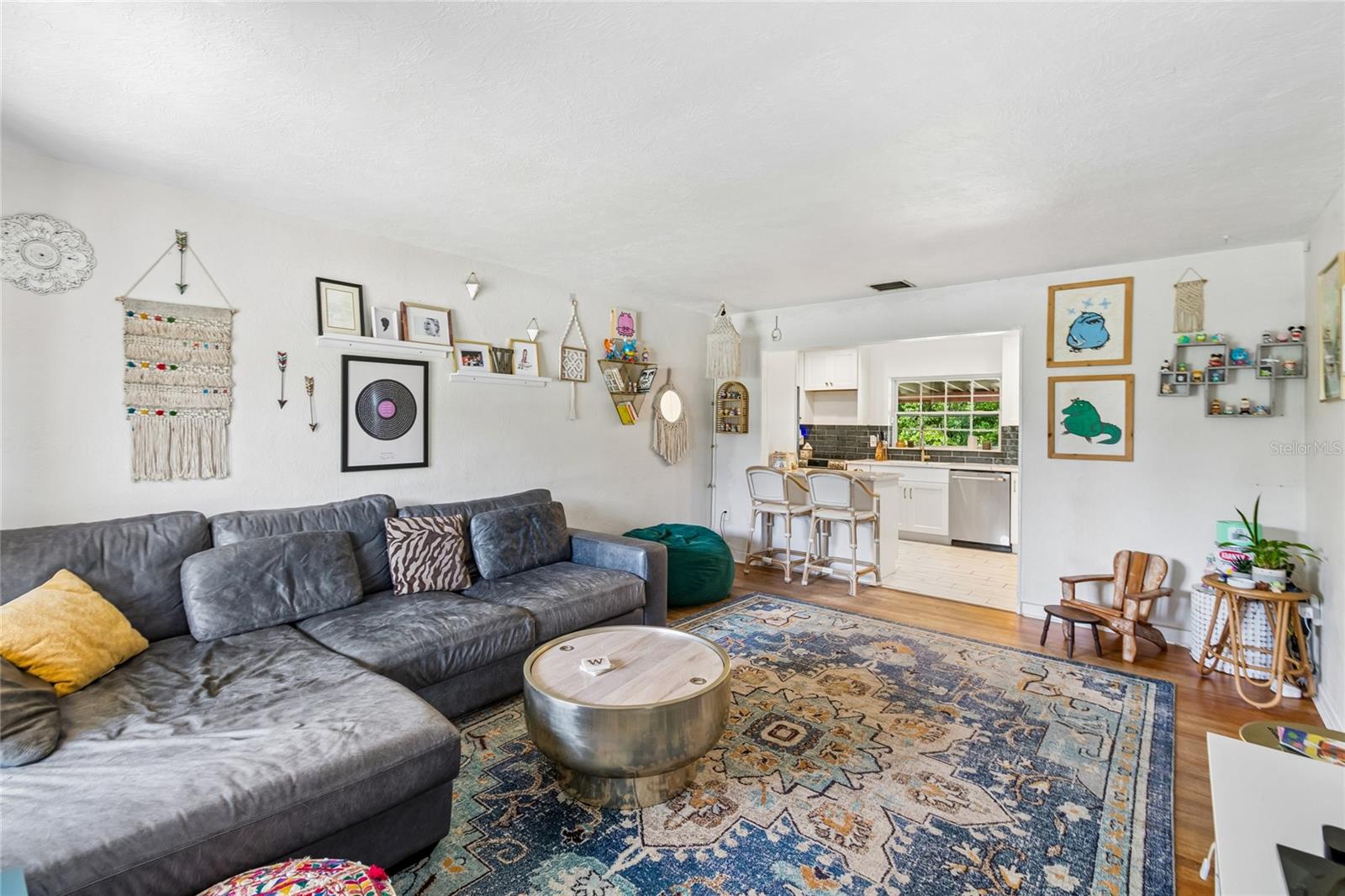 3742 MARTIN STREET photo 2