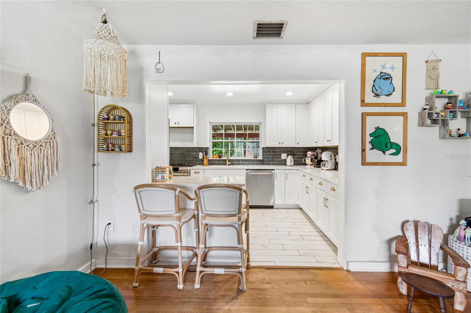 3742 MARTIN STREET photo 4