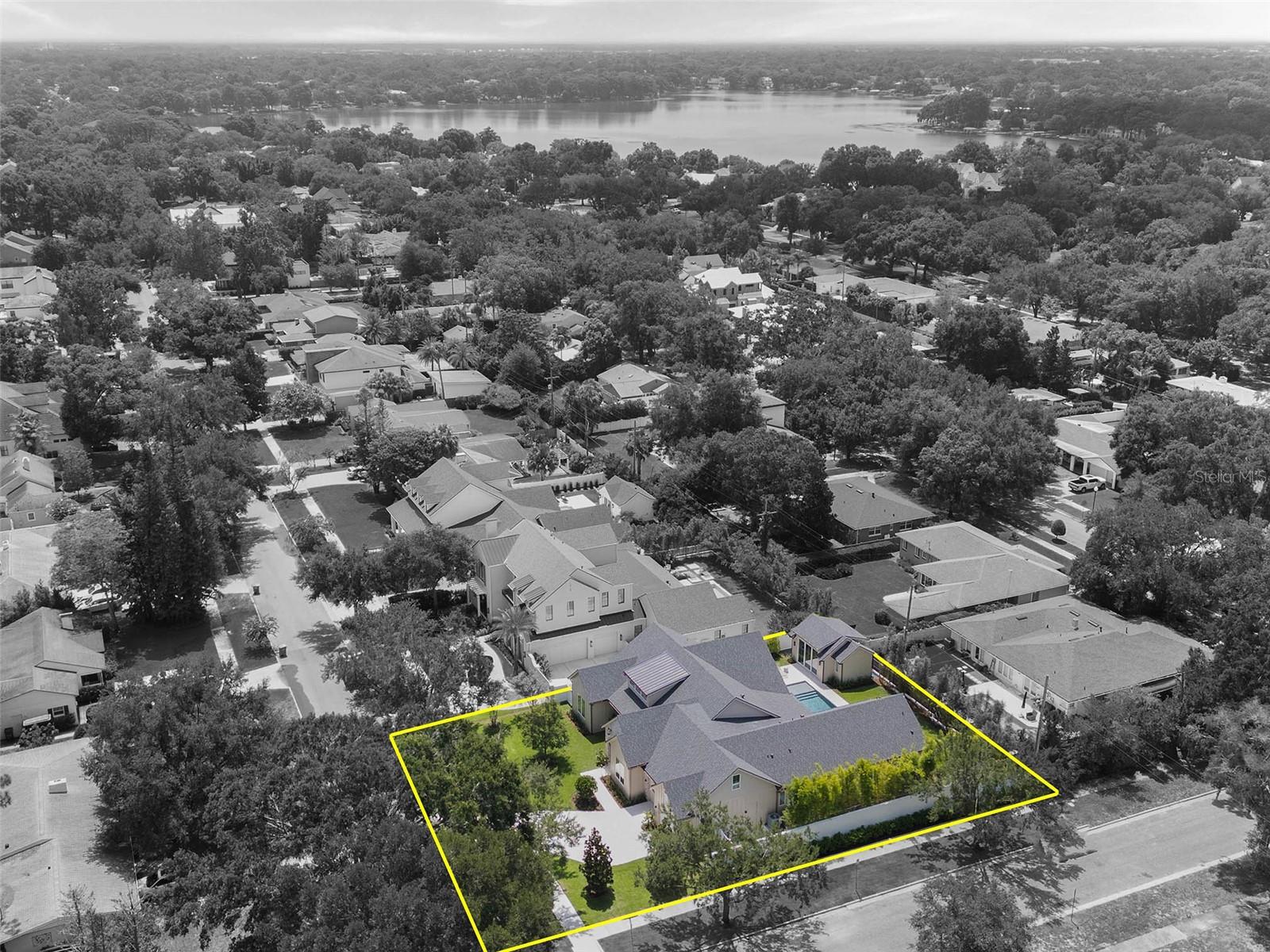 1204 NOTTINGHAM STREET photo 3