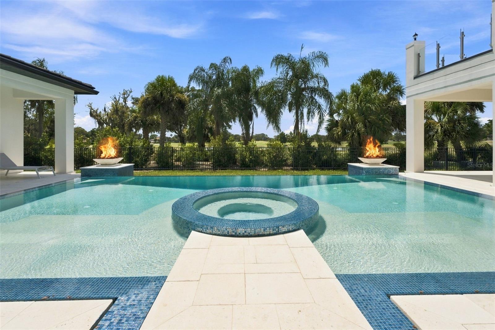 6159 HARBOUR TOWN COURT photo 2