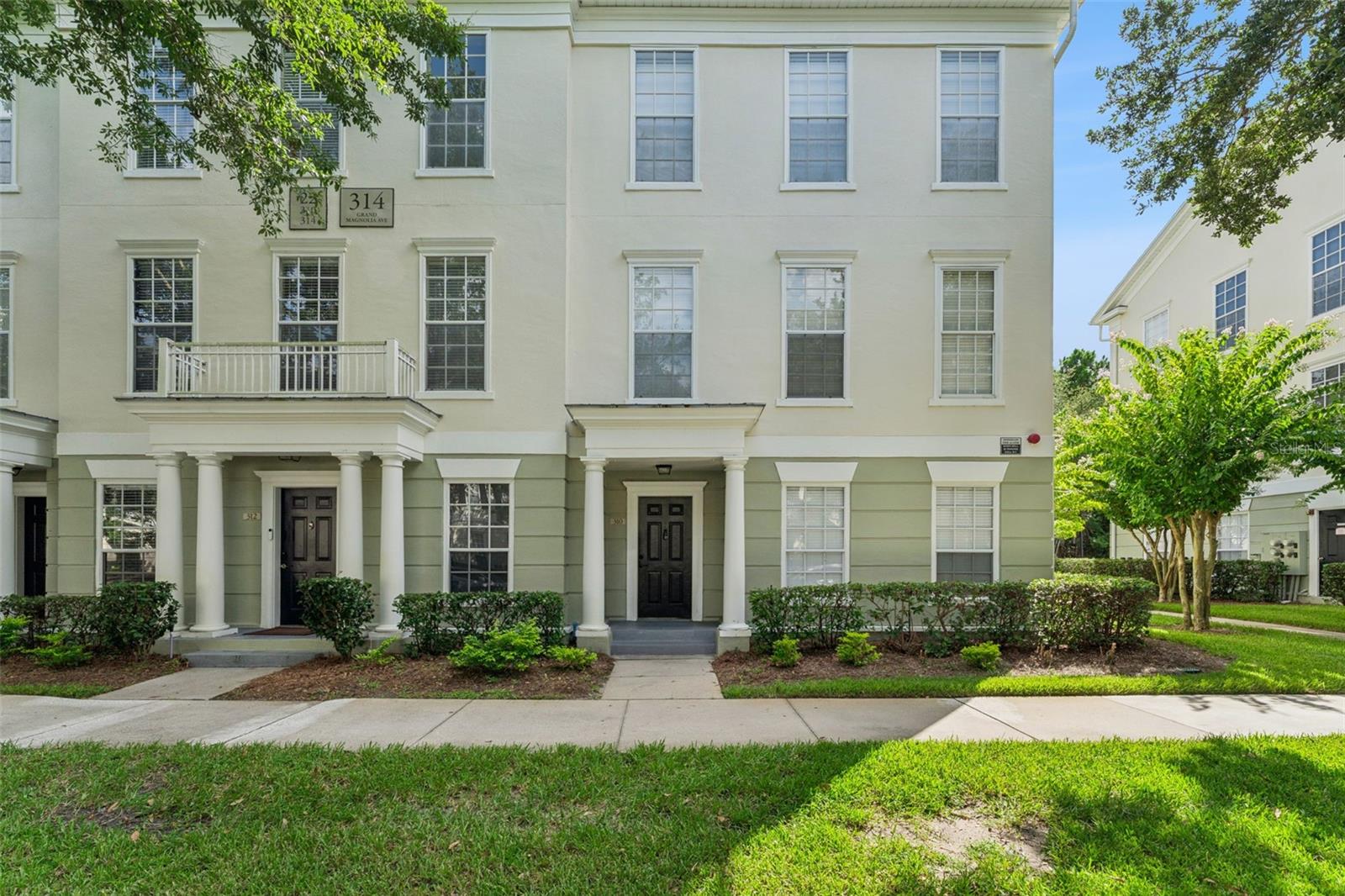 310 GRAND MAGNOLIA AVENUE