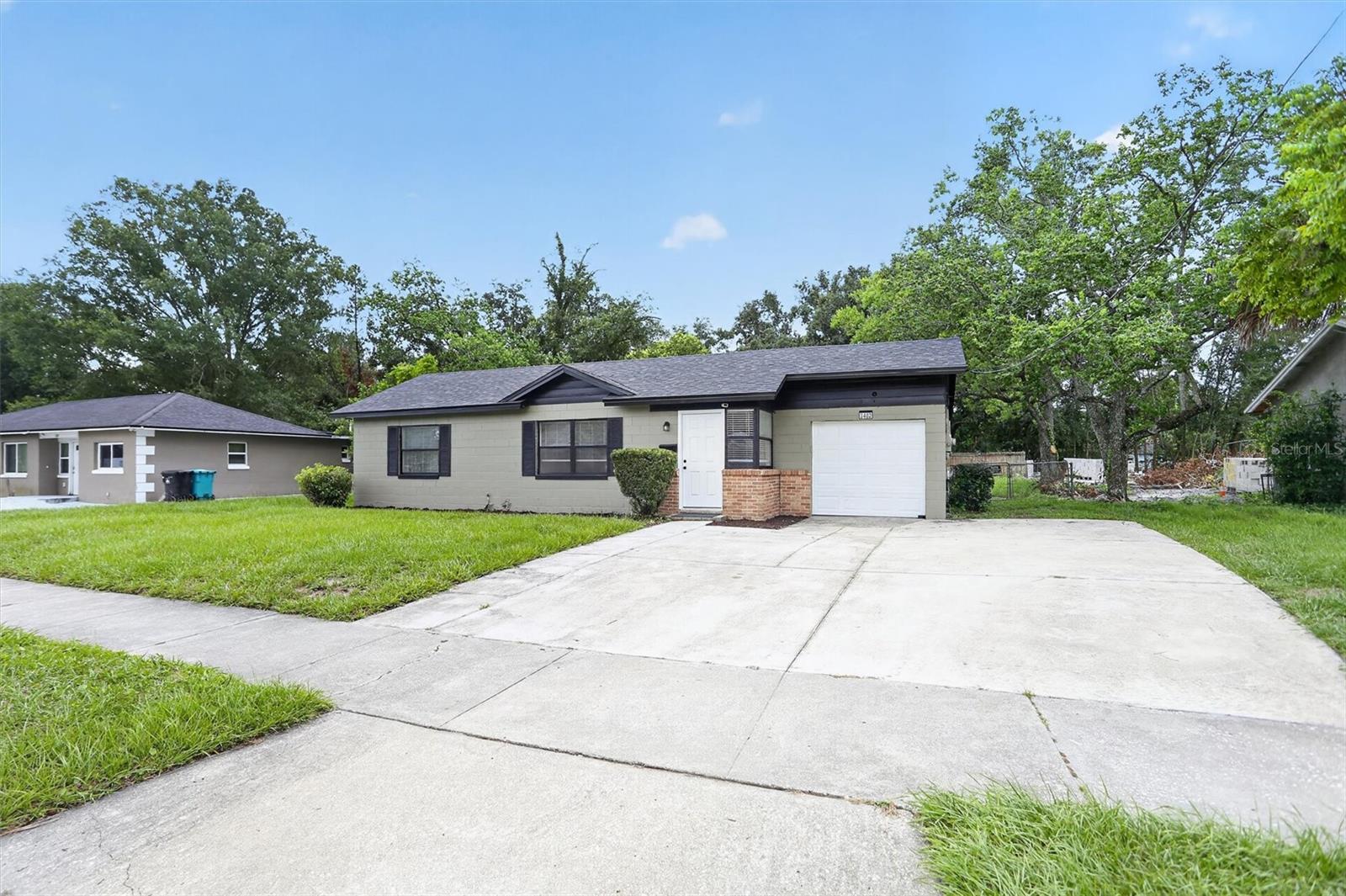 3402 LEWIS COURT photo 2