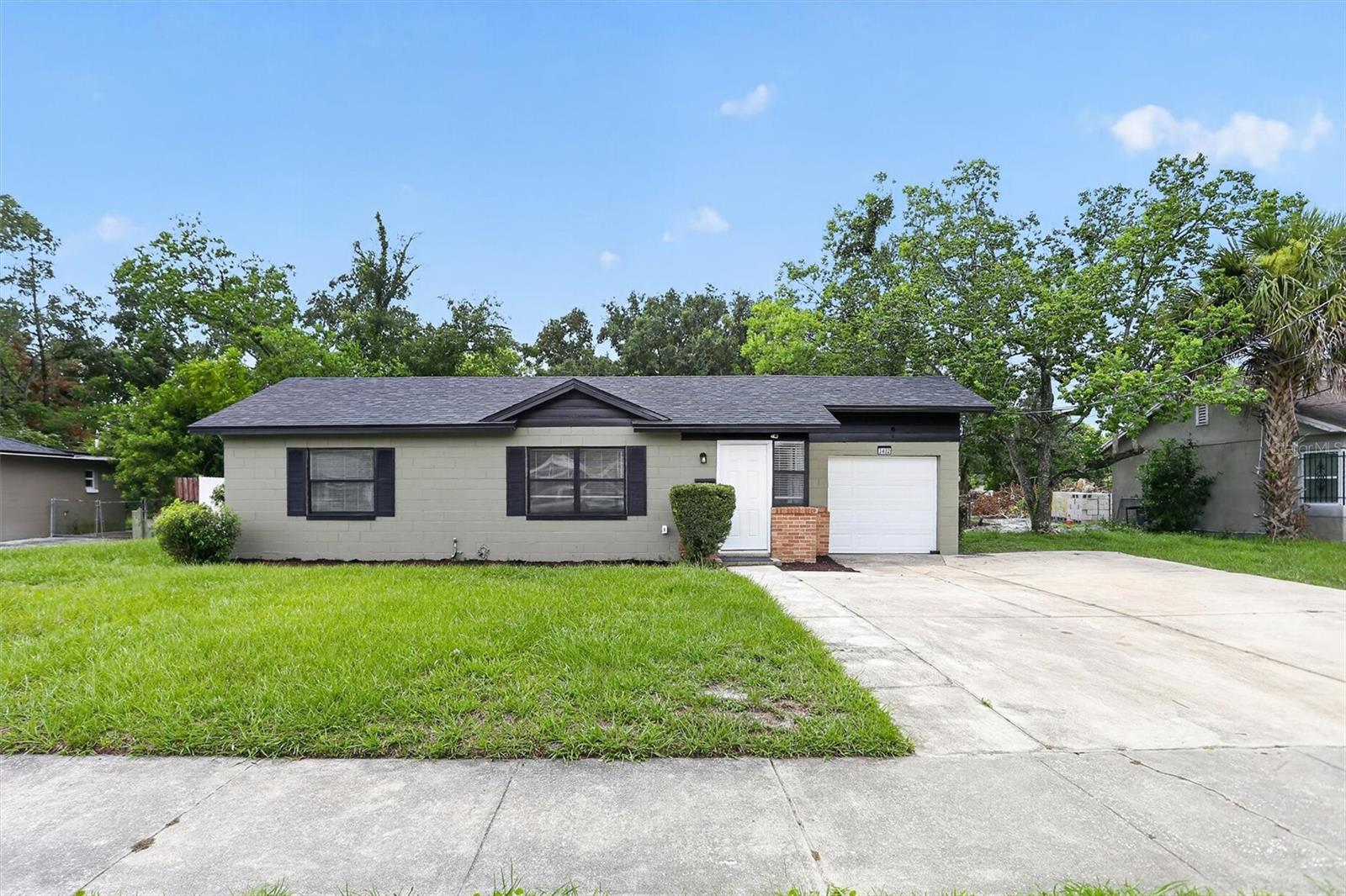 3402 LEWIS COURT photo 4