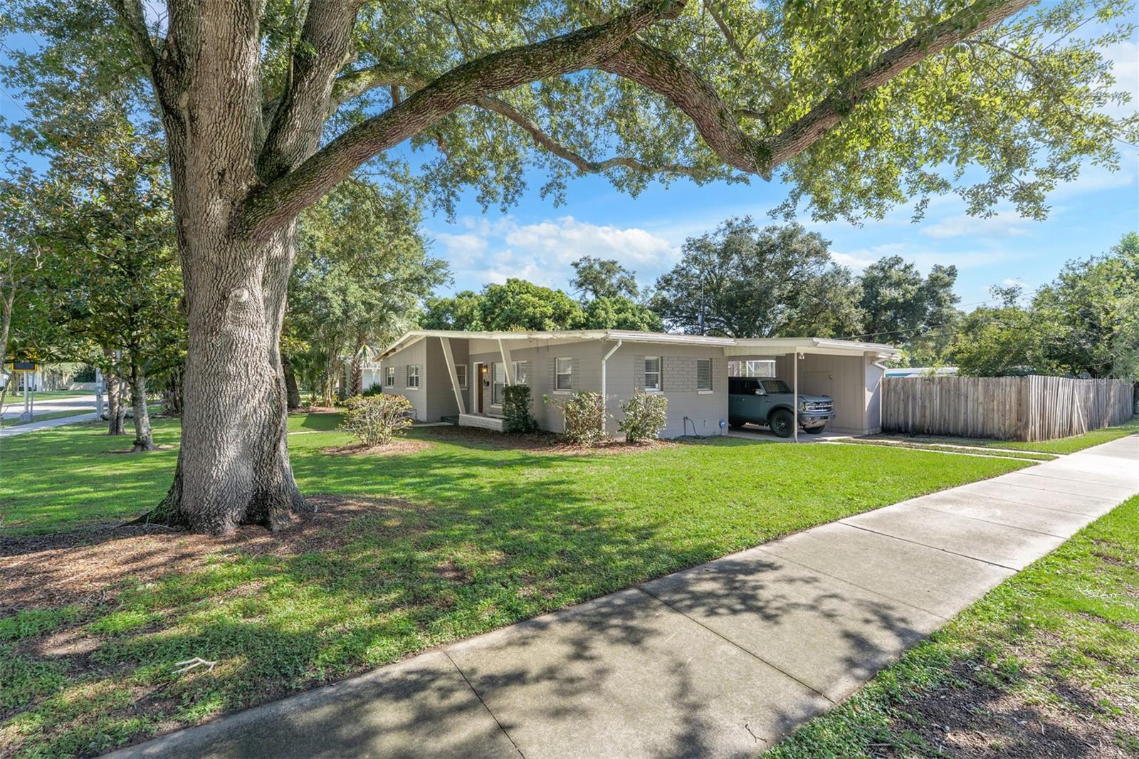 1209 S CRYSTAL LAKE DRIVE photo 4