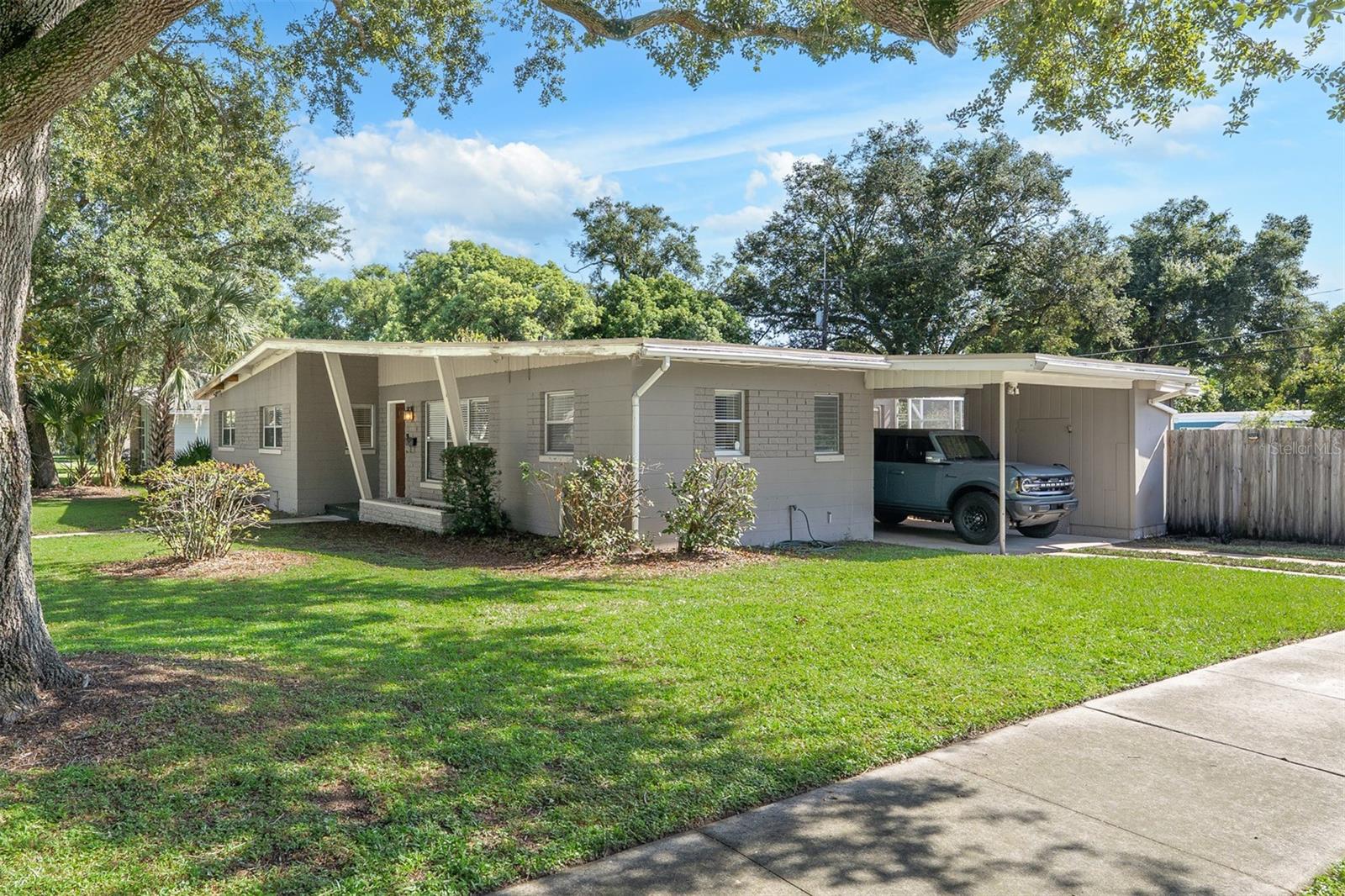 1209 S CRYSTAL LAKE DRIVE photo 5