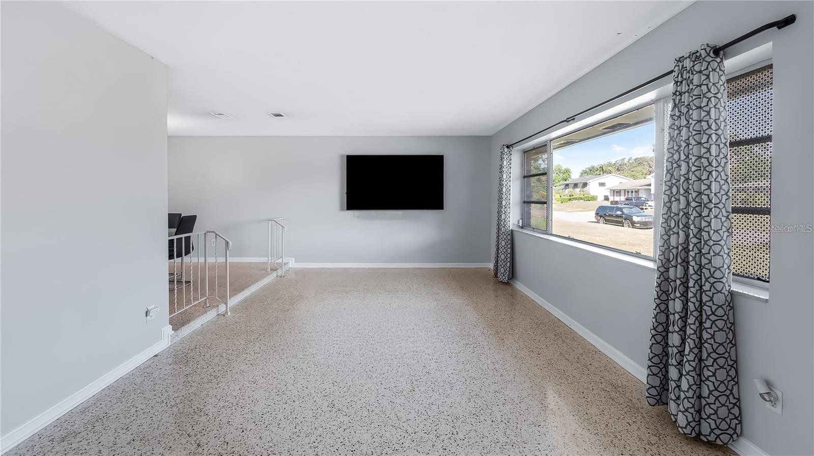 2612 TIMBERLAKE DRIVE photo 4