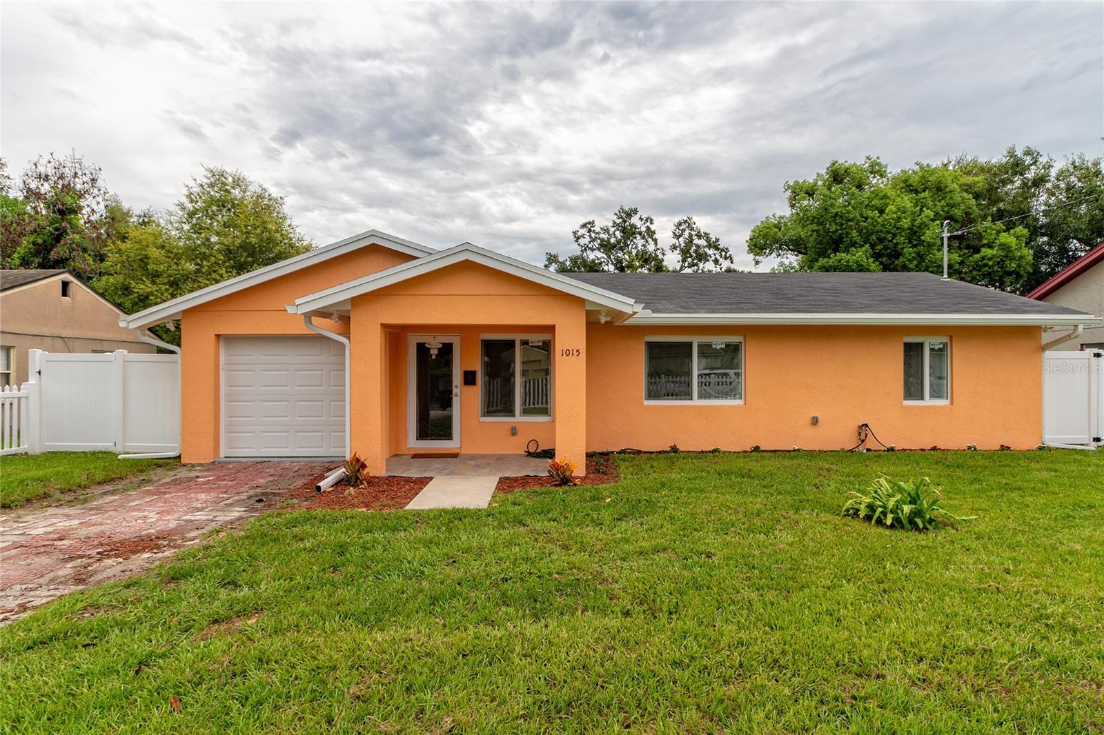 1015 MACK AVENUE photo 3