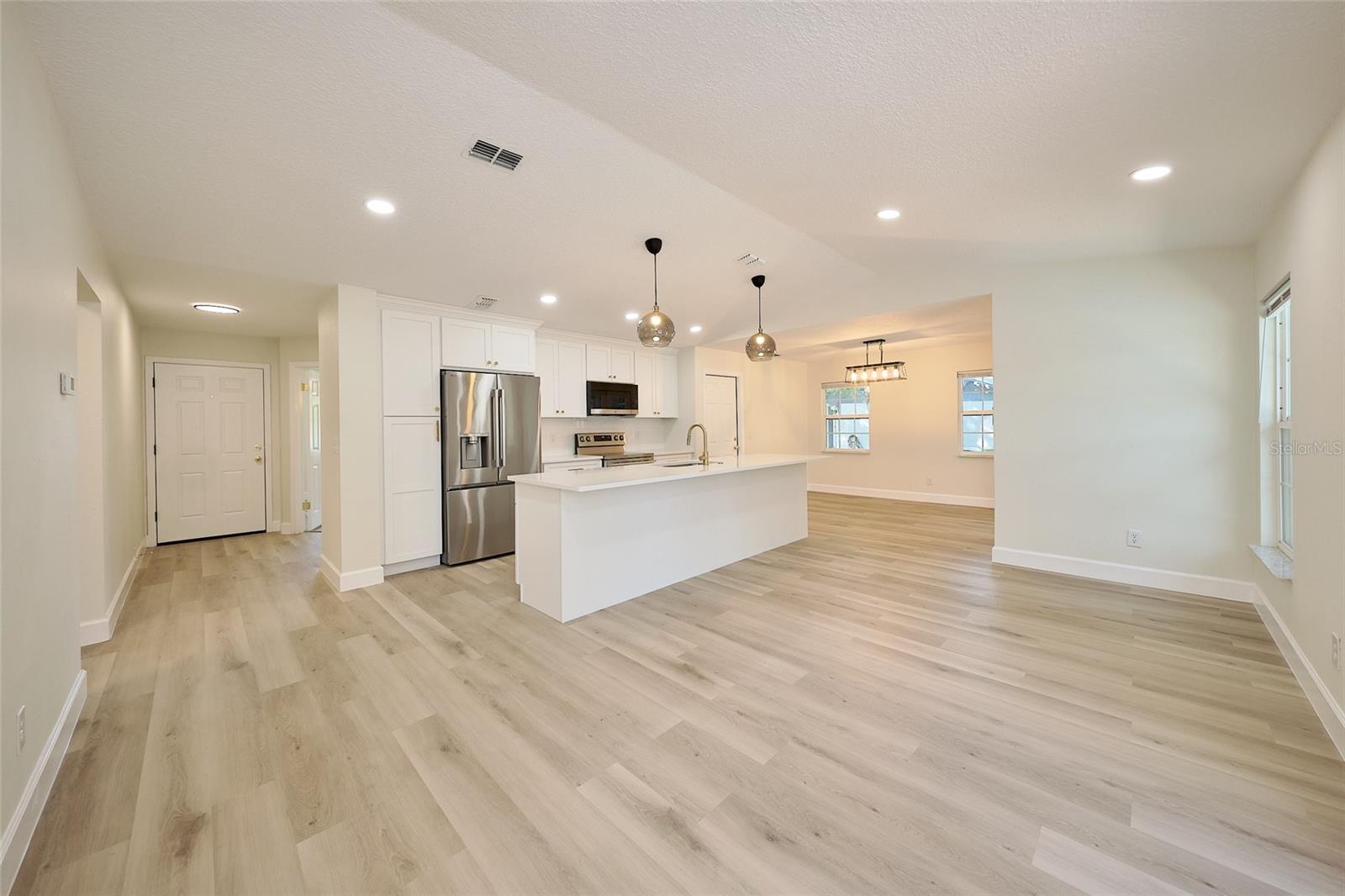 1240 WINDWAY CIRCLE photo 5