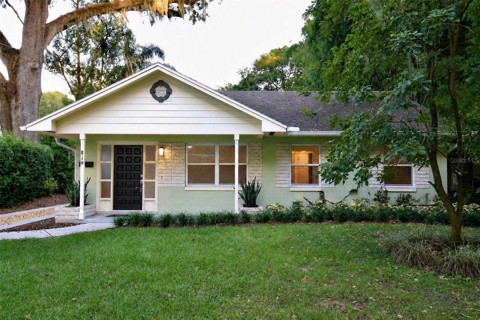 819 N WESTMORELAND DRIVE
