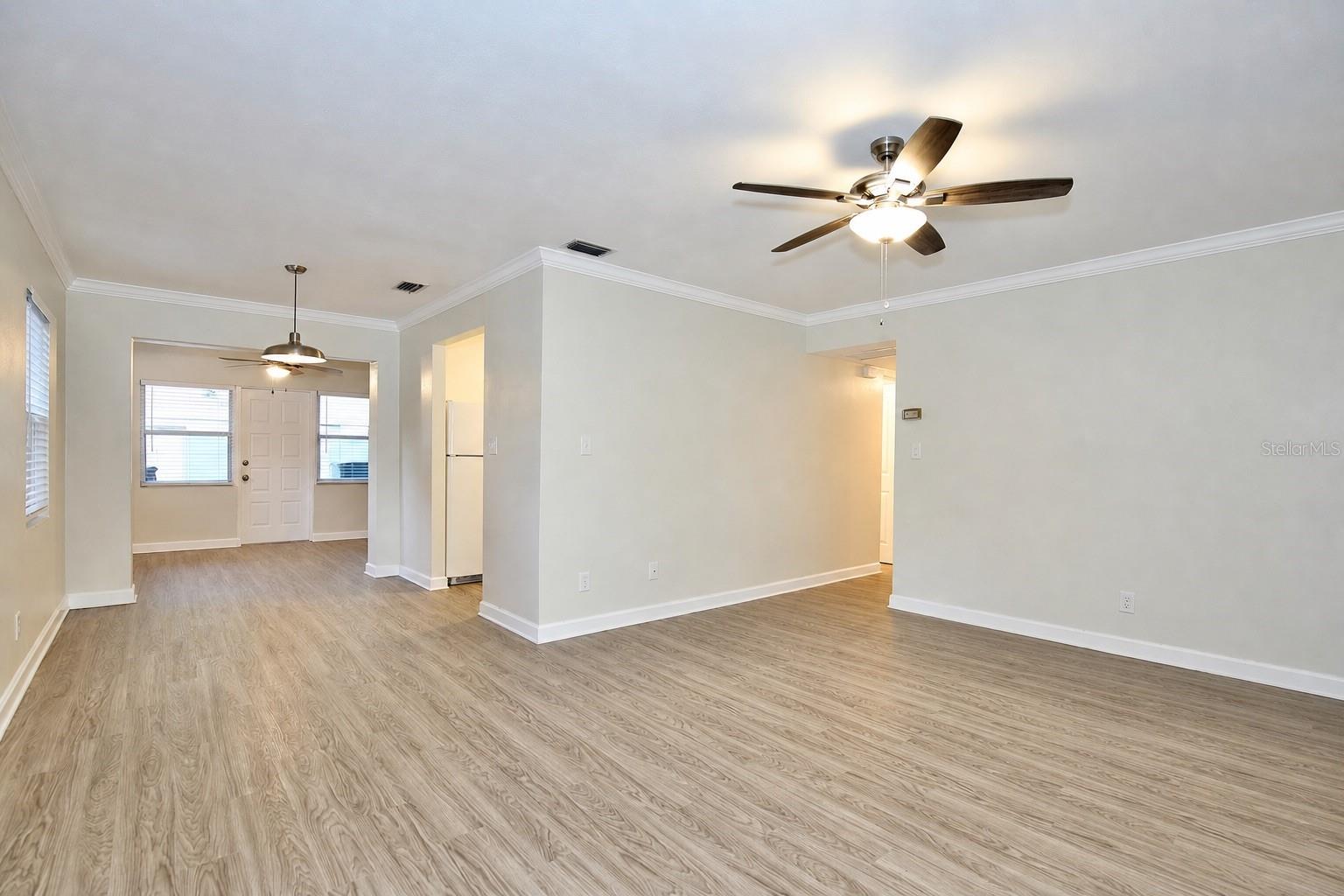 819 N WESTMORELAND DRIVE photo 3