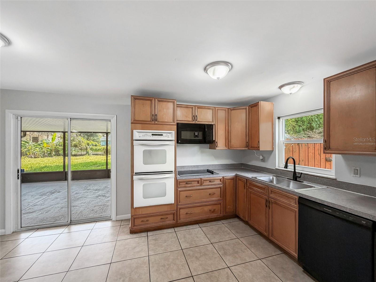602 18TH STREET photo 2