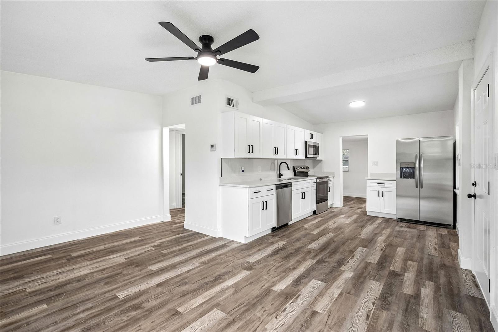 806 CITRUS STREET photo 4