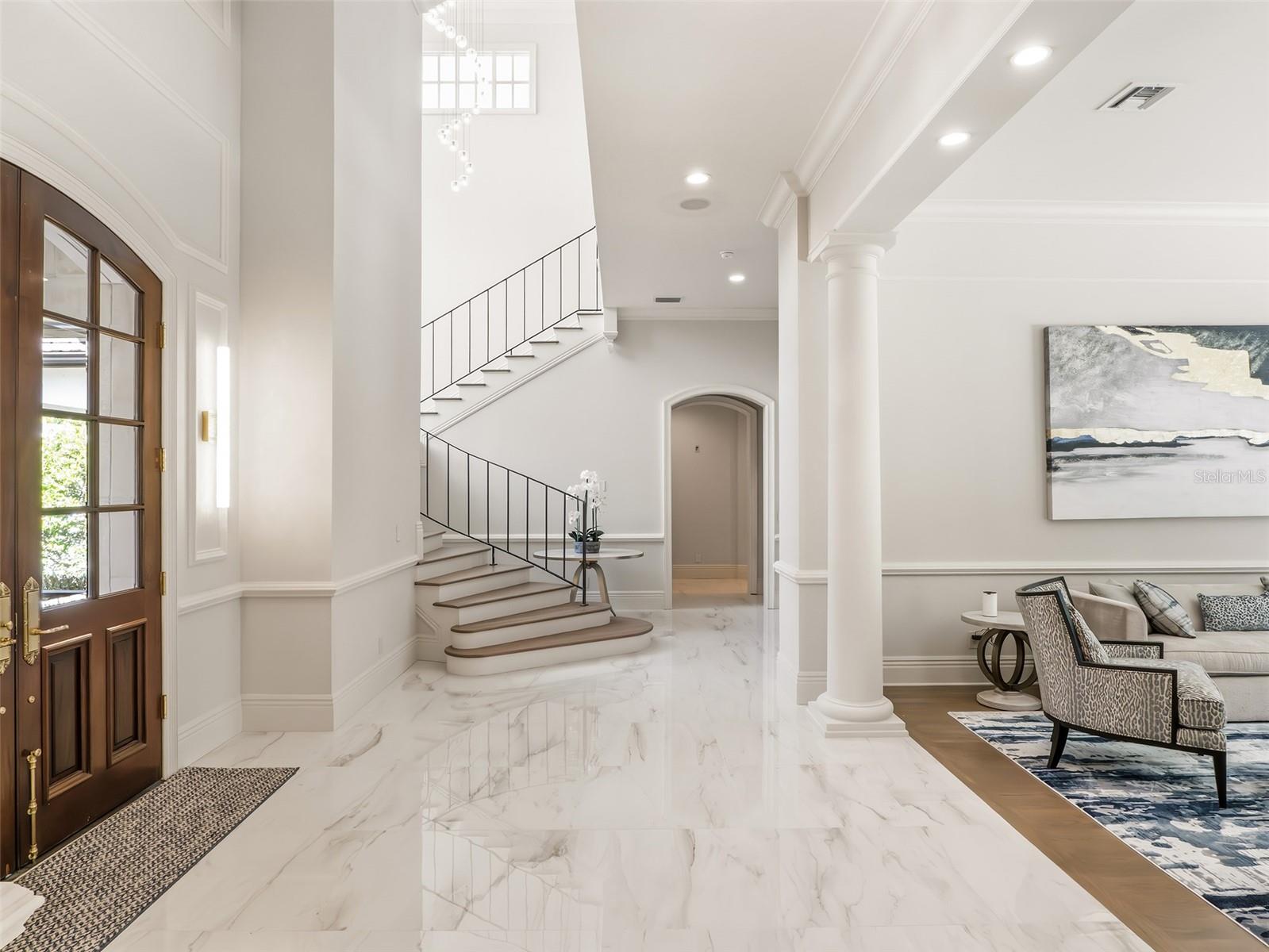 9921 LAKE LOUISE DRIVE photo 4