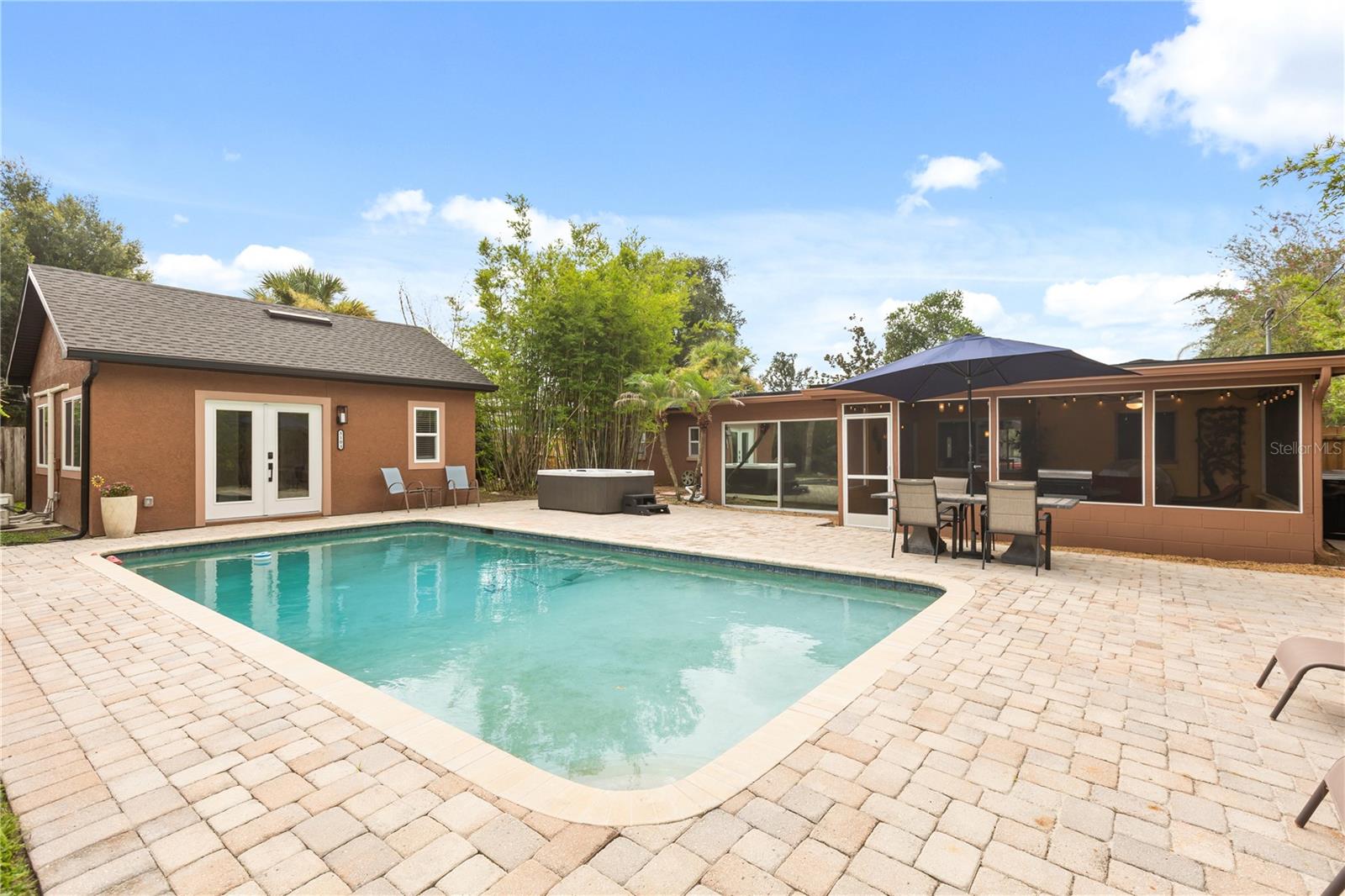 3101 HUNTINGTON STREET photo 2
