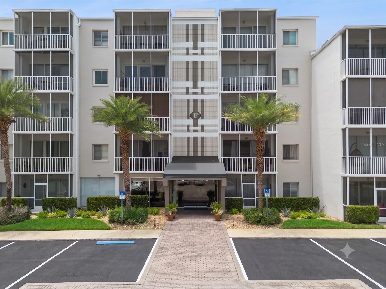1100 DELANEY AVENUE #F500 photo 2