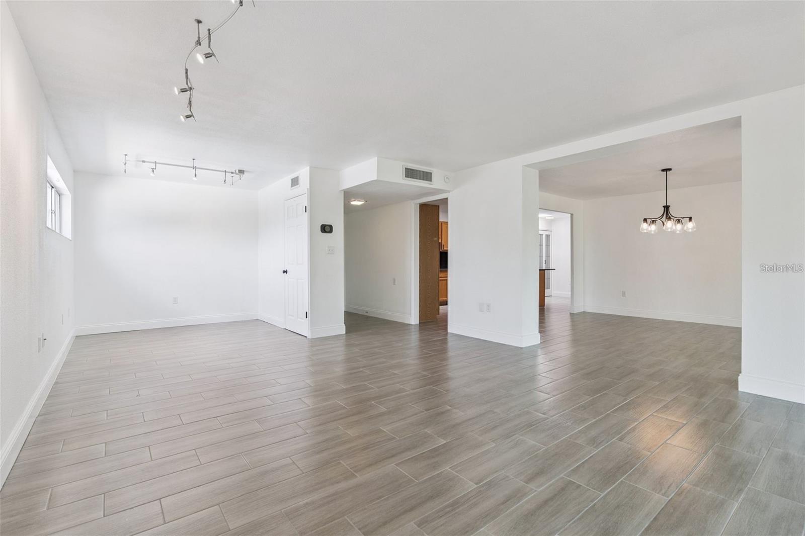 1100 DELANEY AVENUE #F500 photo 3
