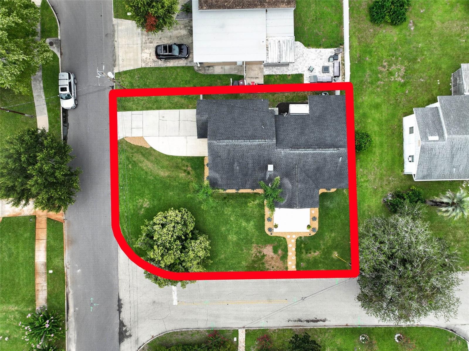 317 W KING ST photo 3