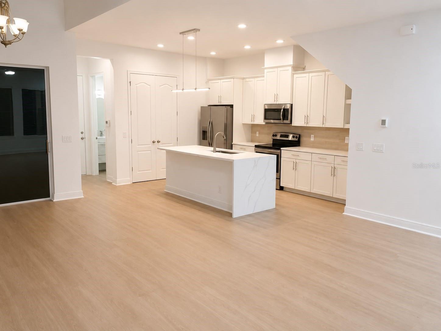 8543 PINTER STREET photo 5
