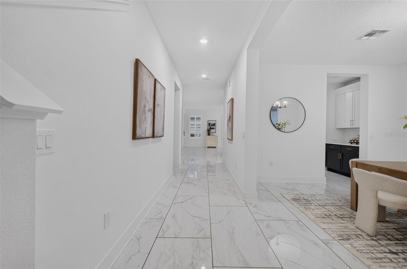 375 NIBLICK WAY photo 5
