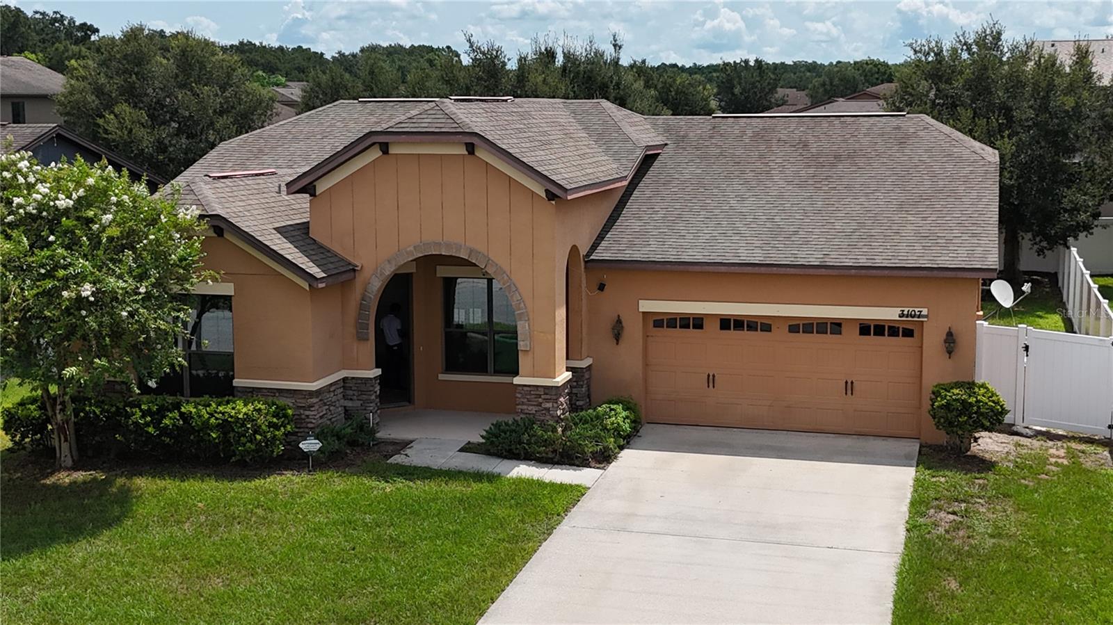 3107 HARRIS PARK WAY photo 3