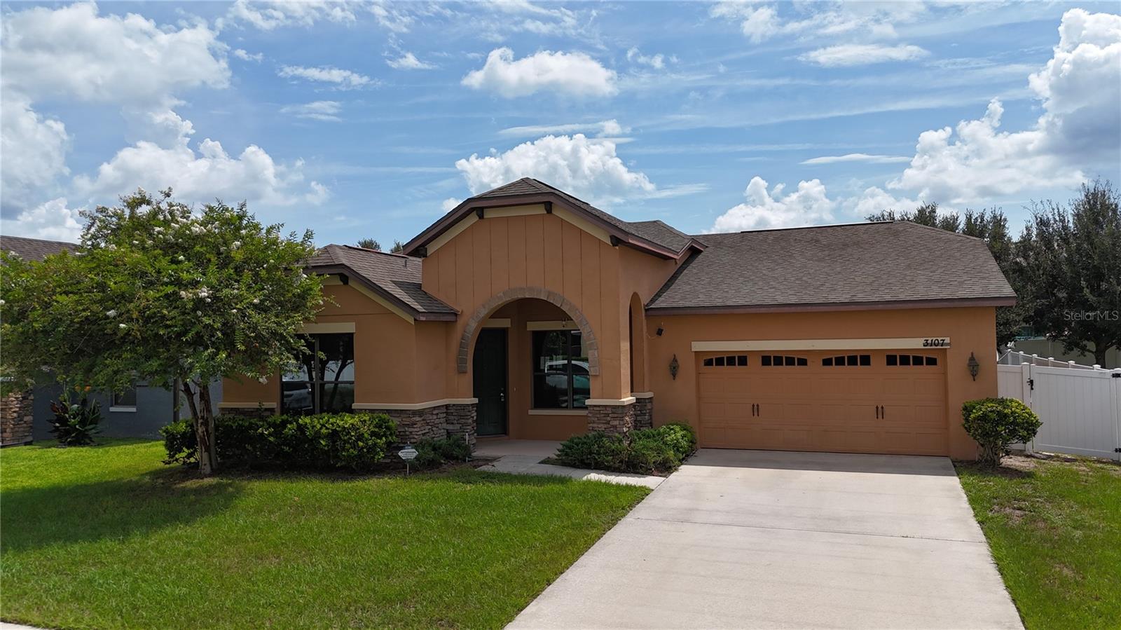 3107 HARRIS PARK WAY photo 4