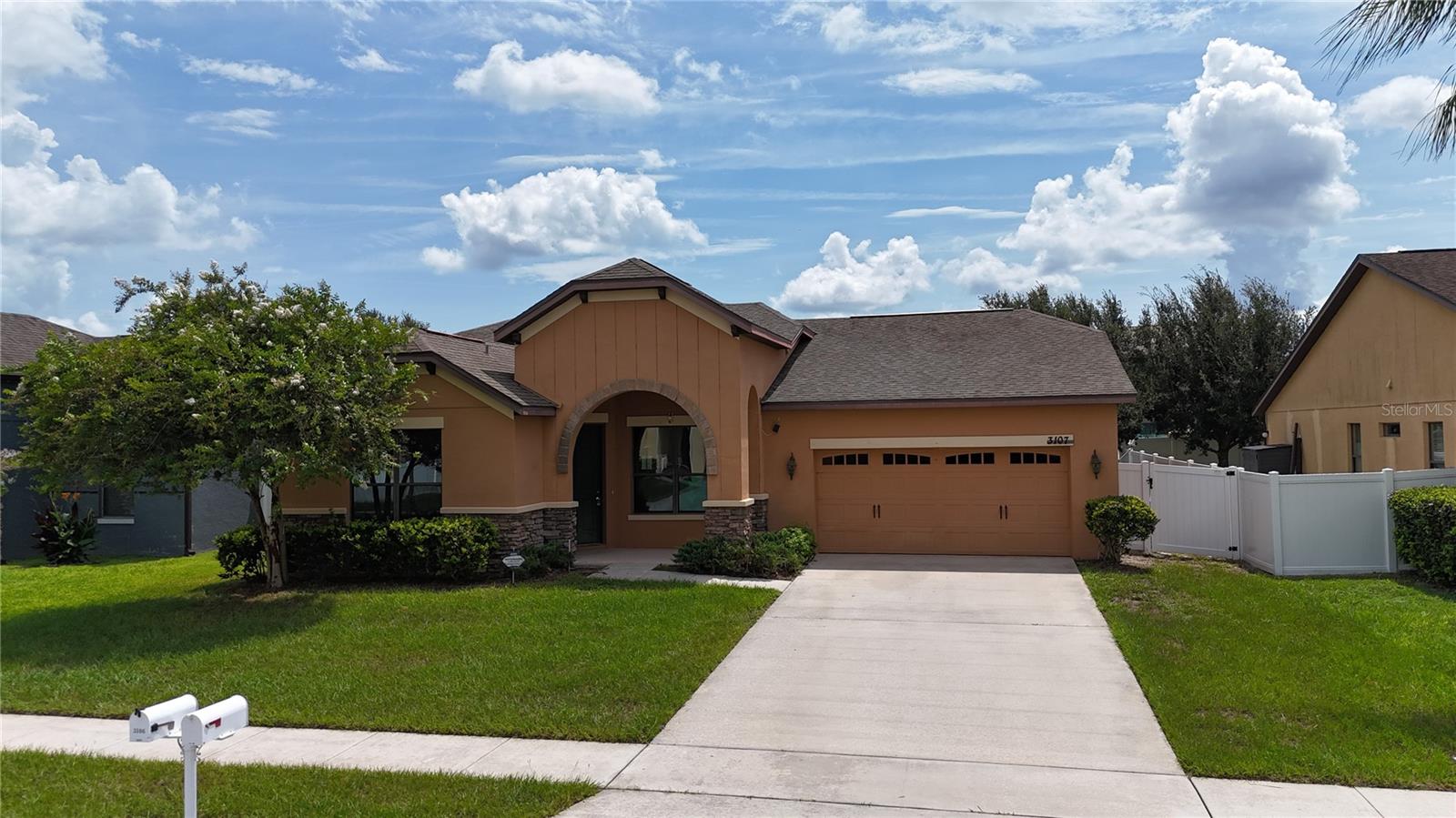 3107 HARRIS PARK WAY photo 5